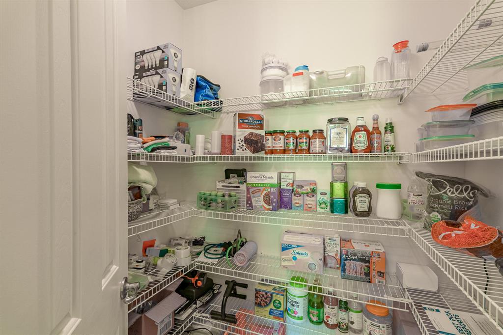 HARBOUR OAKS - Residential