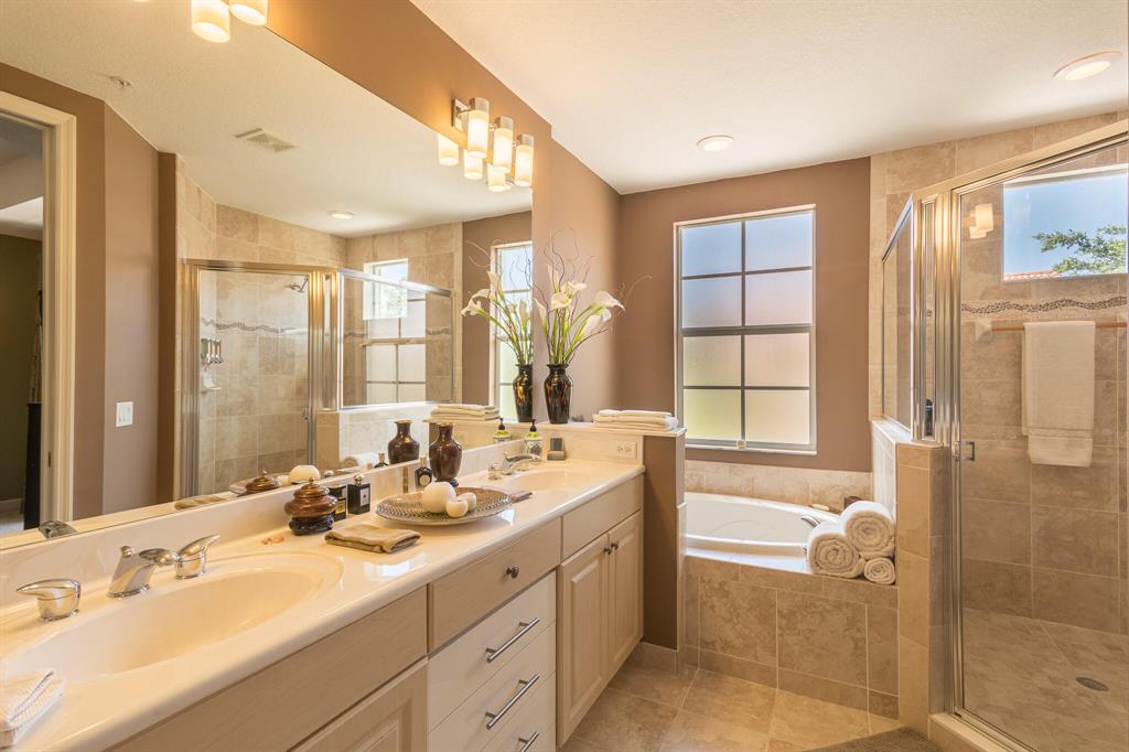 HARBOUR OAKS - Residential