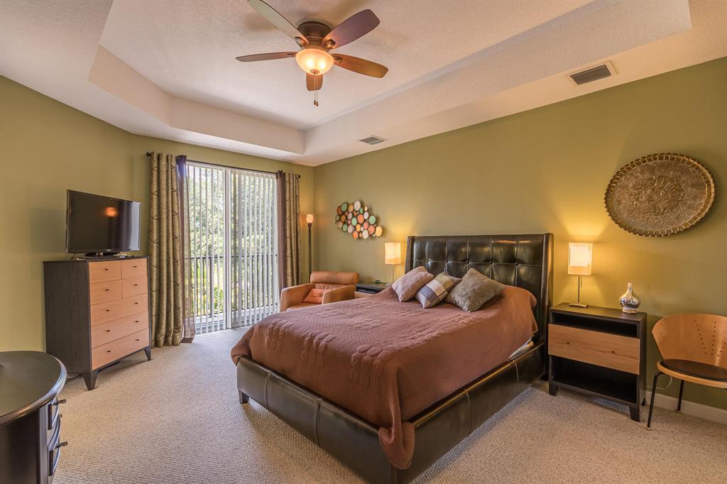 HARBOUR OAKS - Residential