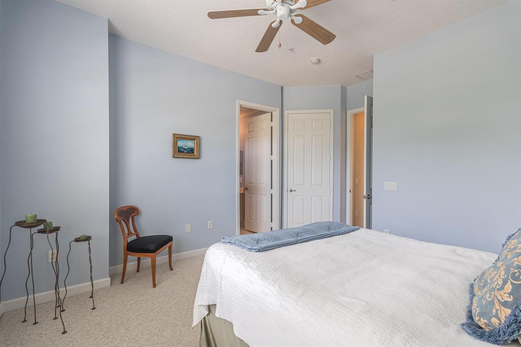 HARBOUR OAKS - Residential