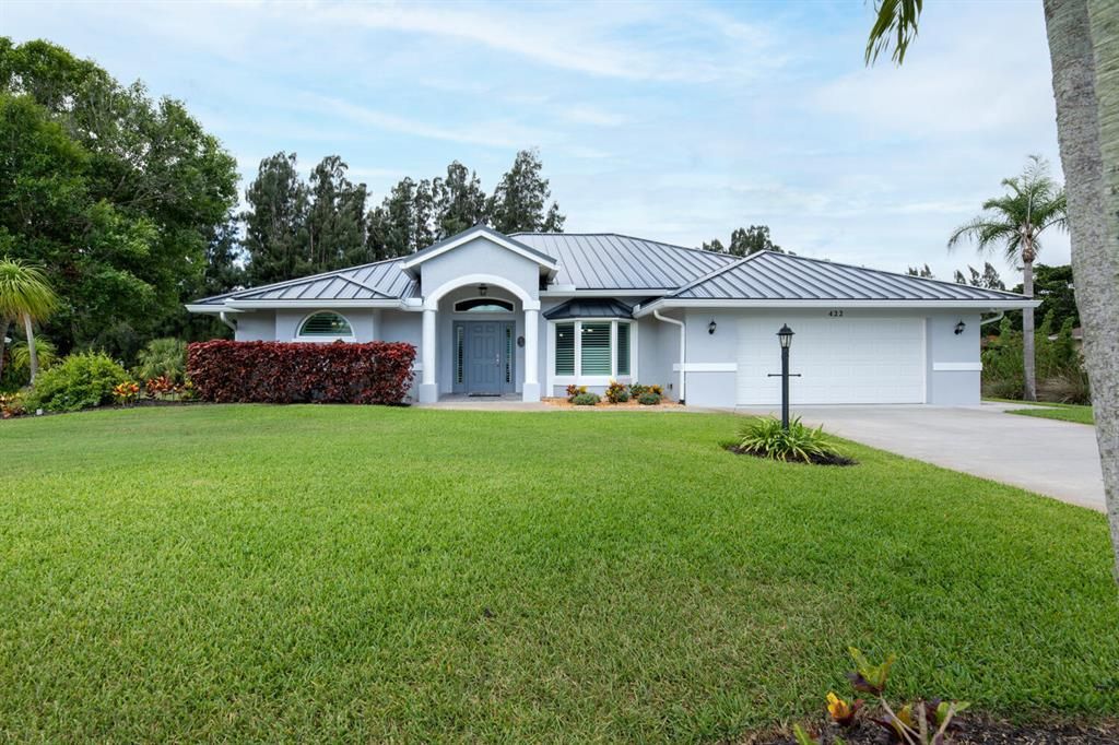 Photo of 422 SE Ashley Oaks Way Way, Stuart, FL 34997 (MLS # R10723013)