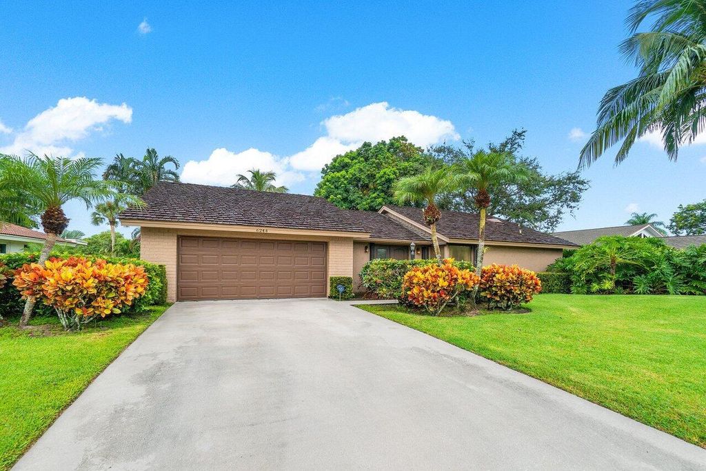 Photo of 6244 Celadon Court, Palm Beach Gardens, FL 33418 (MLS # R11013770)