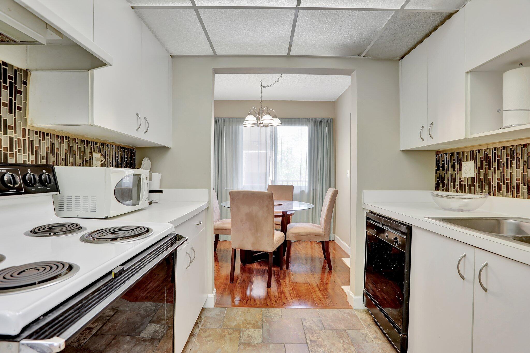 PLANTATION FOREST CONDO - Residential