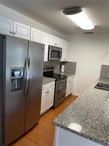 Fairfax Brolliar Add Sec - Residential Lease