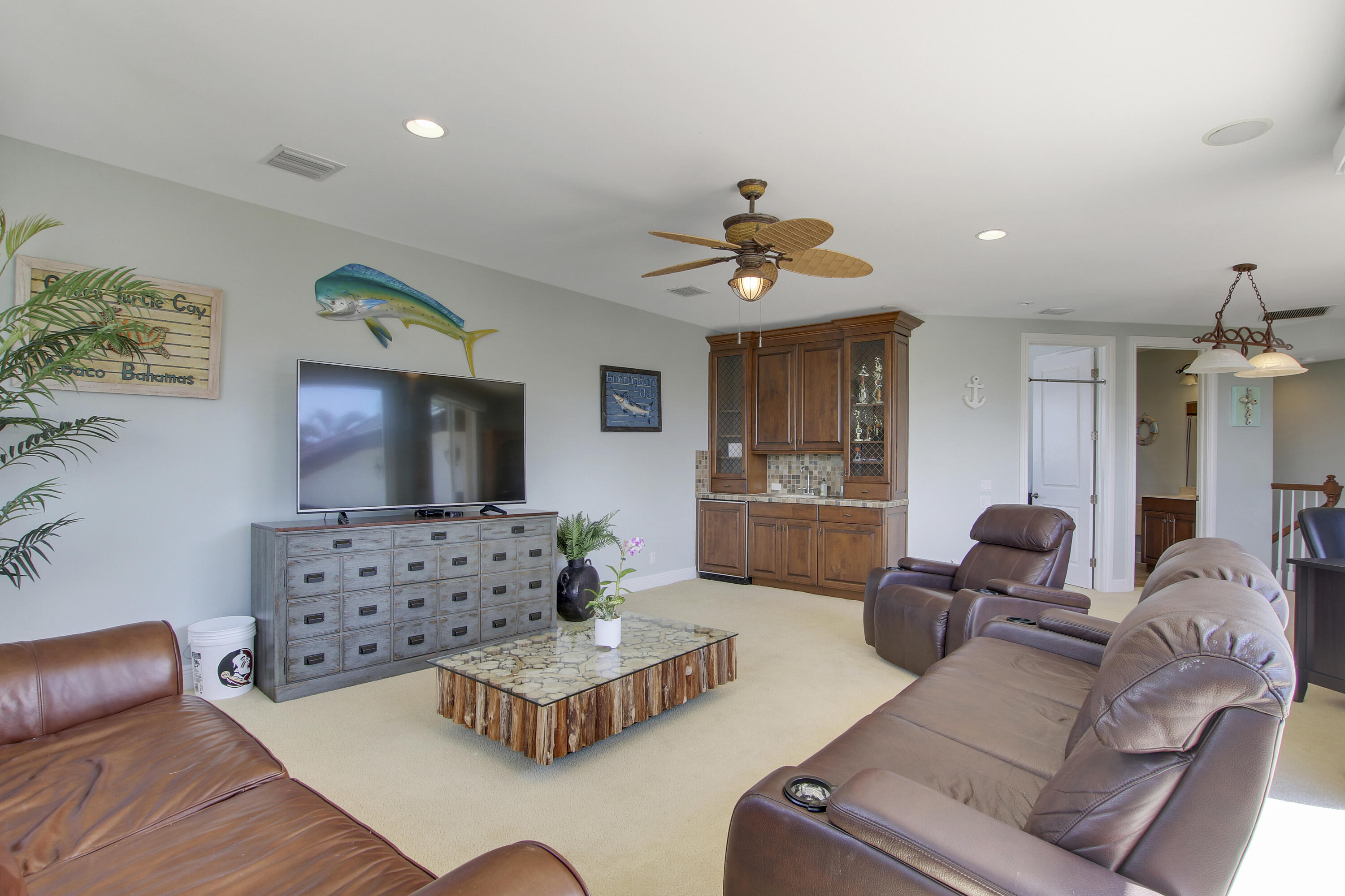 GOLF COURSE ADD TO VILLAGE OF NORTH PALM BEACH - Residential