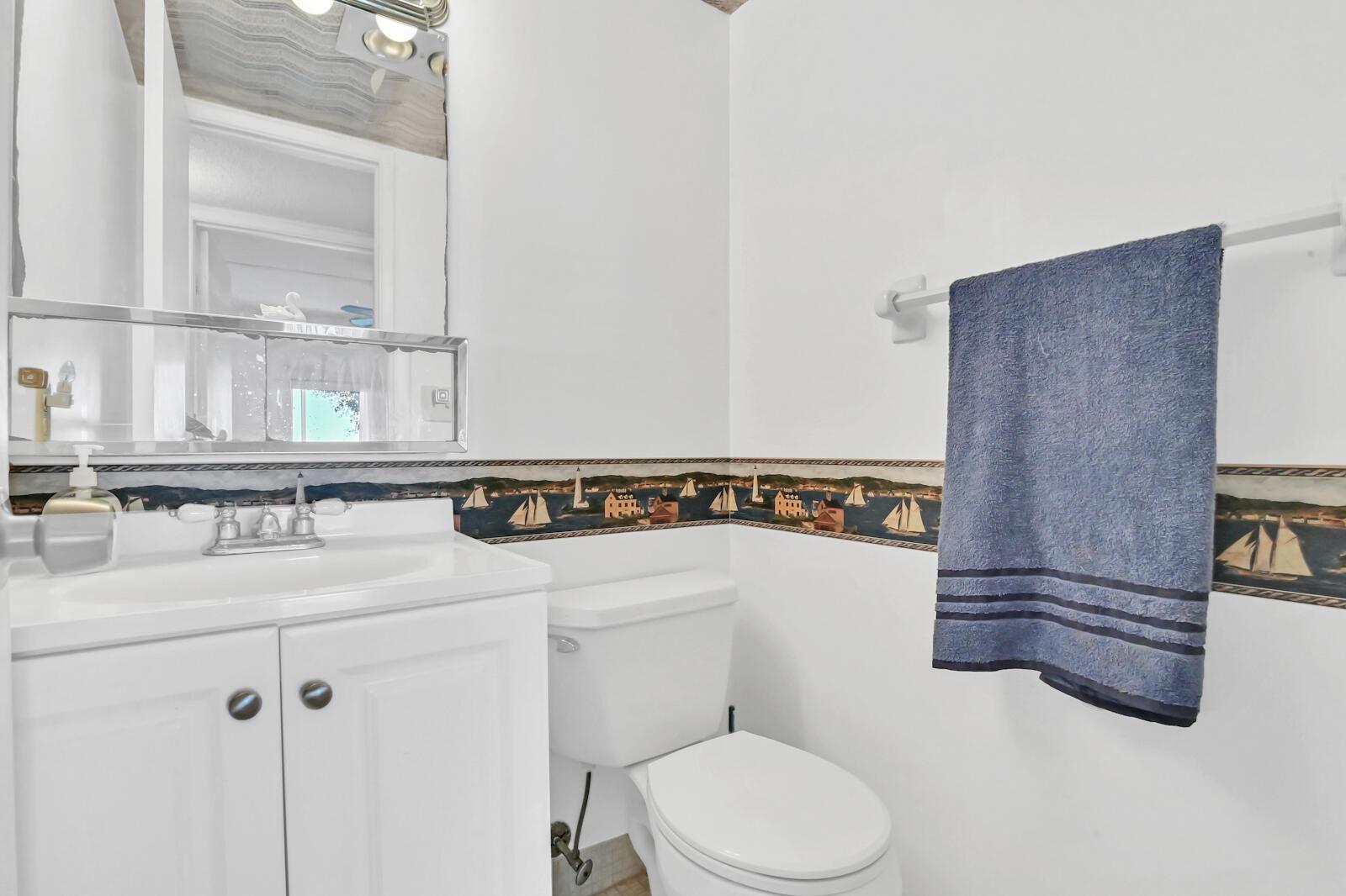 VILLAGE GREEN HAMPTON CON - Residential