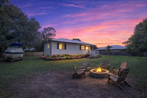 Photo of 9555 Orange Avenue, Fort Pierce, FL 34945 (MLS # R11138761)