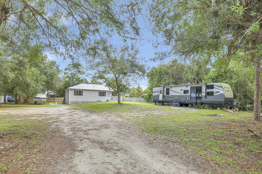 Photo of 9555 Orange Avenue, Fort Pierce, FL 34945 (MLS # R11138761)