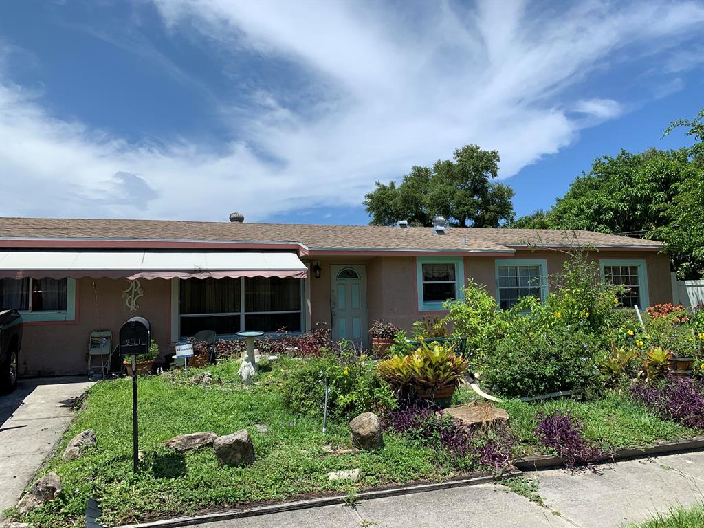 Photo of 231 NW 4th Street St, Deerfield Beach, FL 33441 (MLS # R10737699)