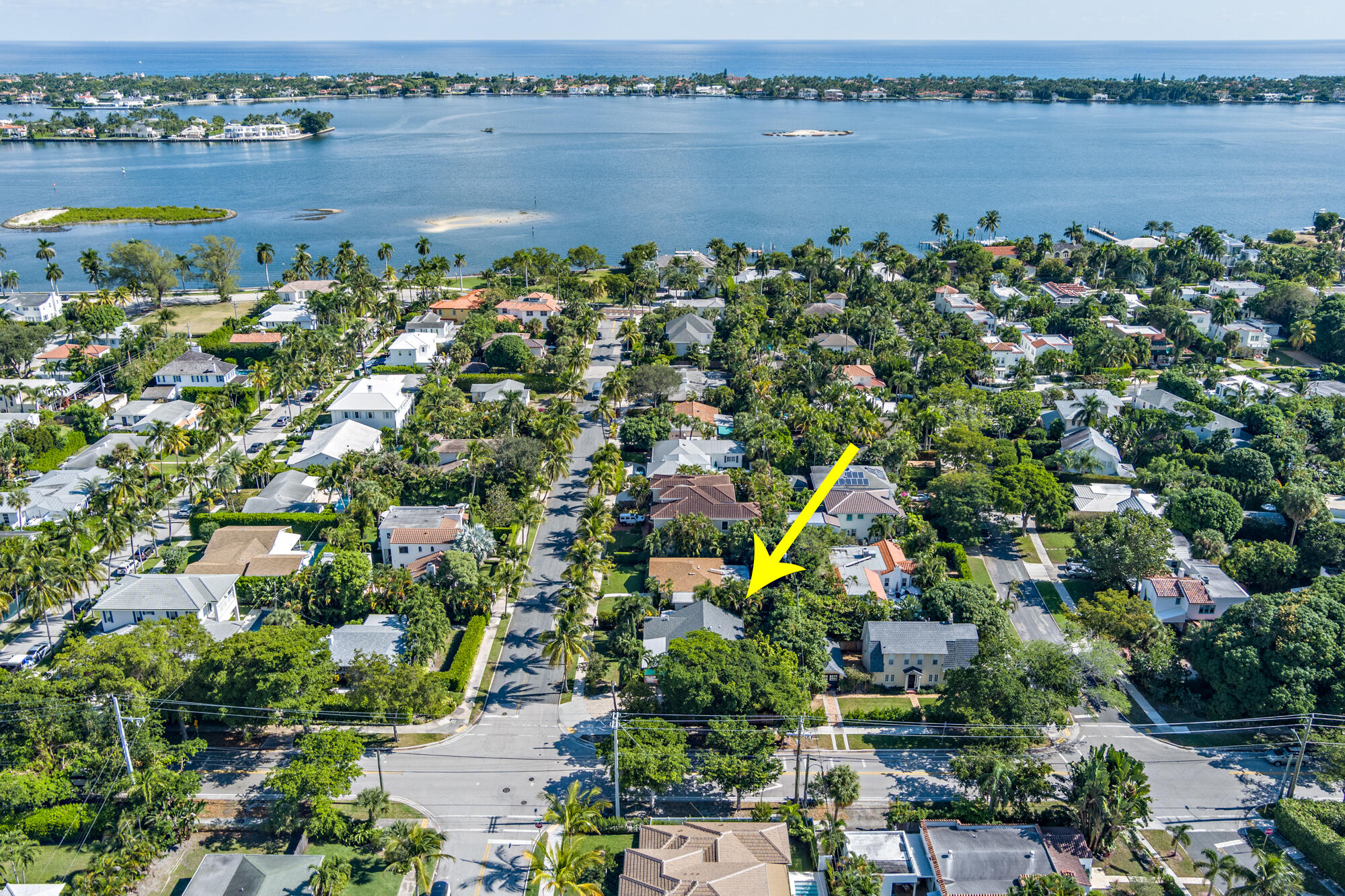 EL CID COURT IN - Land