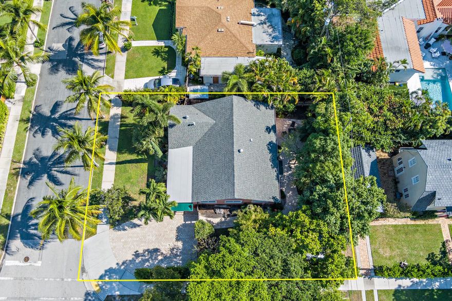 Opportunity to build a new custom home.on the coveted Intracoastal block of Avila Road in historic Prospect Park, this 75x90 lot . Renovate the existing 4bed, 2-bath home or build your dream custom residence in one of West Palm Beach's most desirable neighborhoods. The non-contributing structure offers flexibility to raise, reimagine, or start fresh. Minutes to CityPlace, The Park golf course, top schools, and the best of coastal living--this is prime location meets limitless potential.