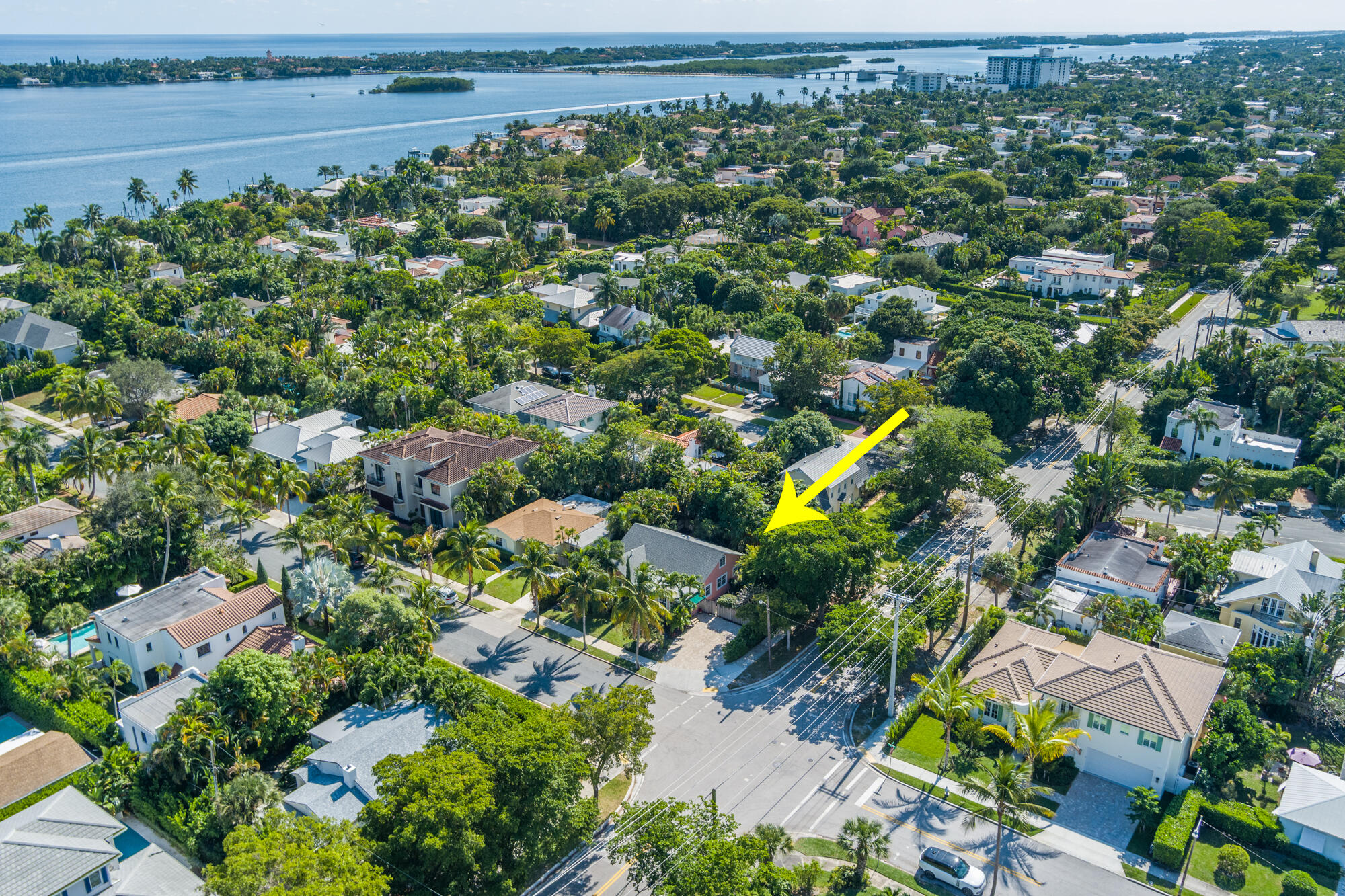 EL CID COURT IN - Land