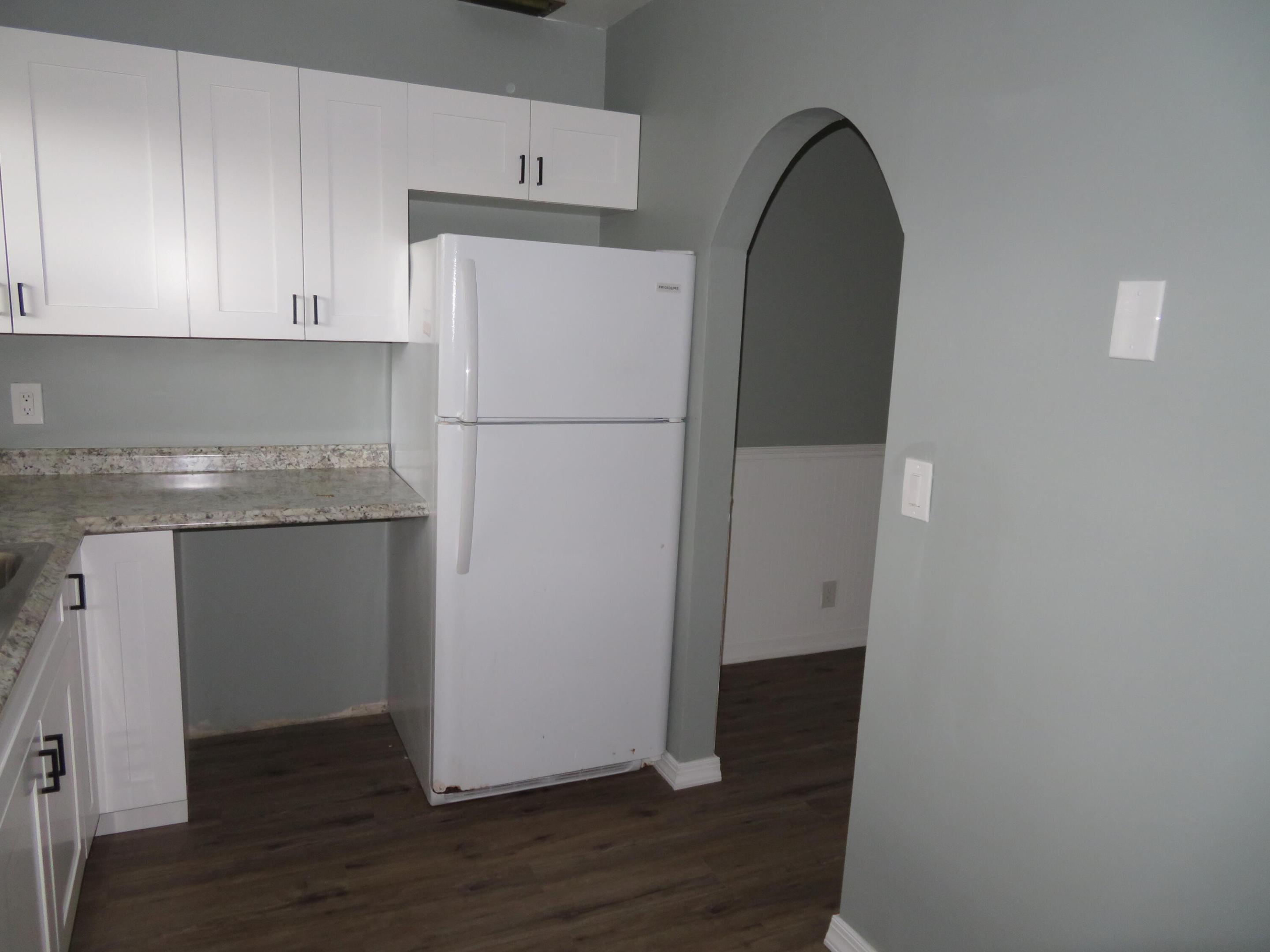 GOLDEN LAKES VILLAGE CONDO 1 THRU 13-A - Residential Lease