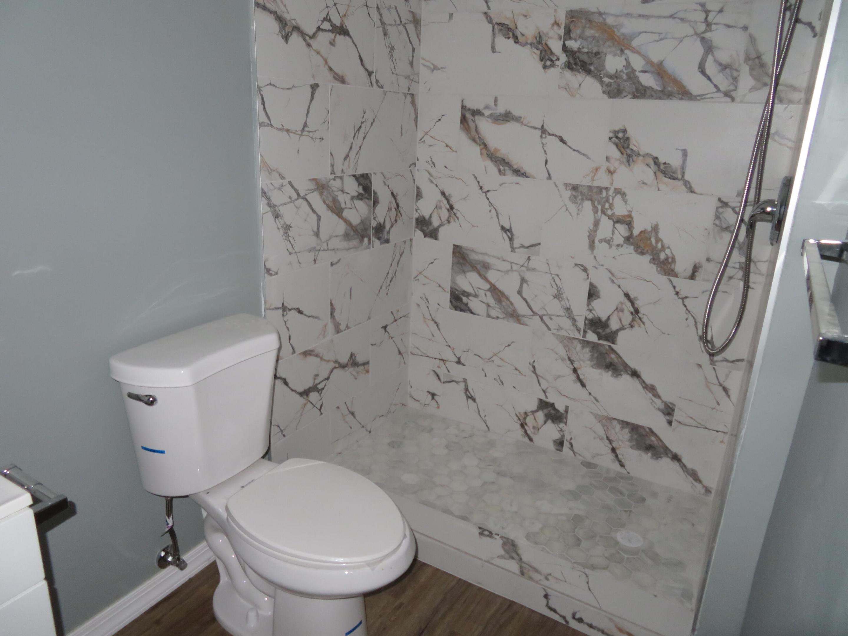 GOLDEN LAKES VILLAGE CONDO 1 THRU 13-A - Residential Lease