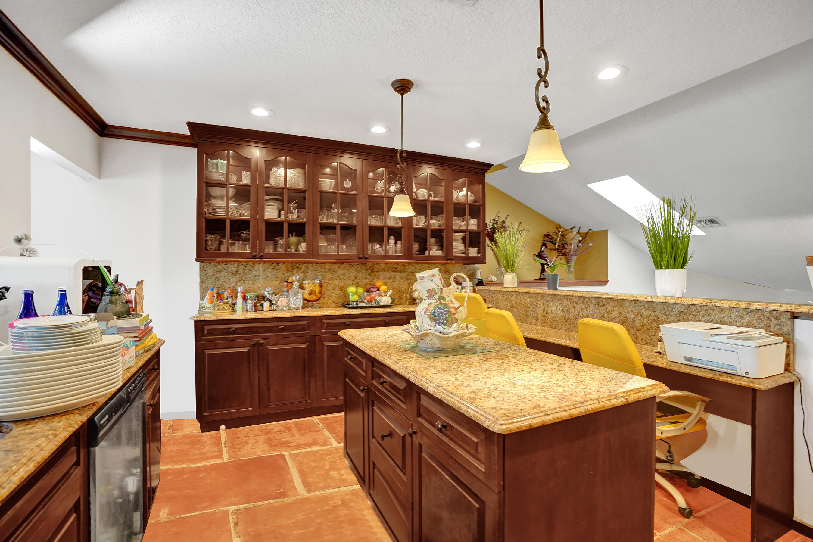 16974 Glasgow Drive W