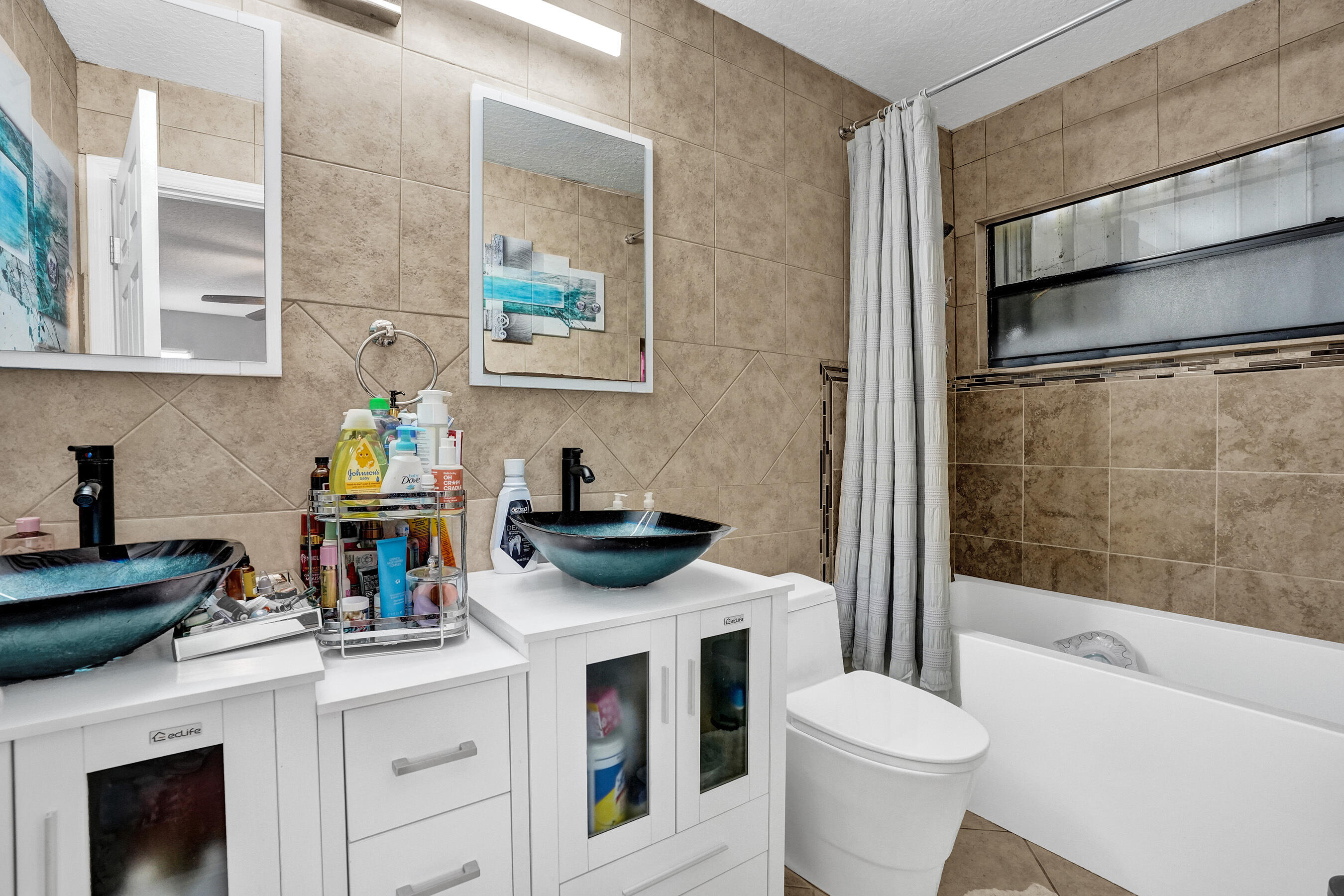 16974 Glasgow Drive W