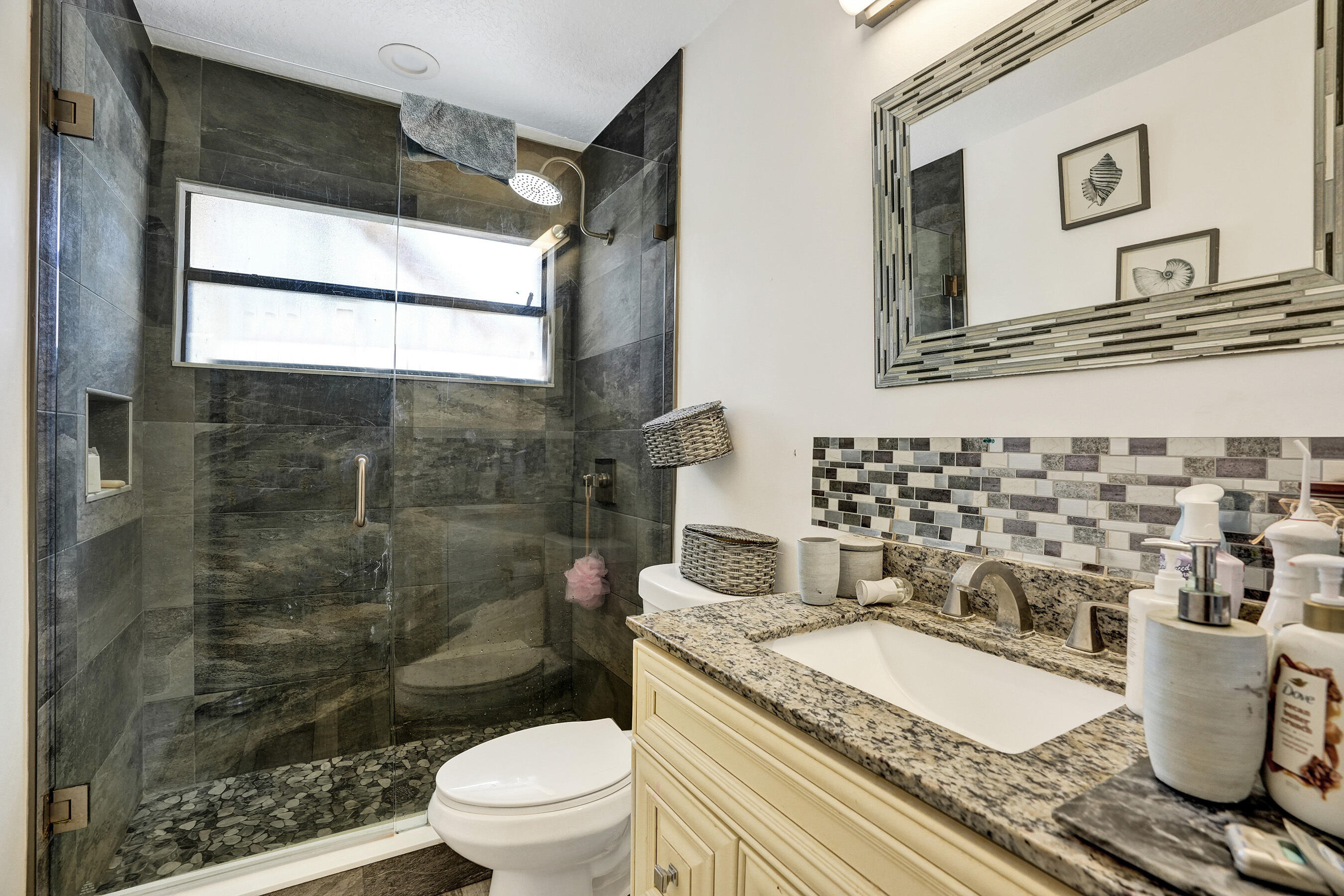 16974 Glasgow Drive W