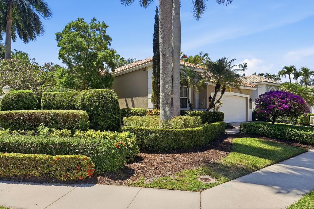 Photo of 16197 Villa Vizcaya Place, Delray Beach, FL 33446 (MLS # B26027380)