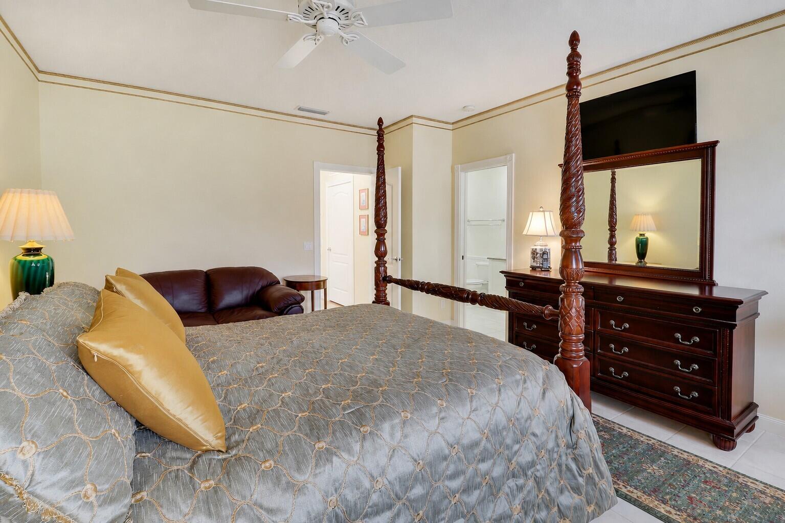 TEQUESTA OAKS - Residential