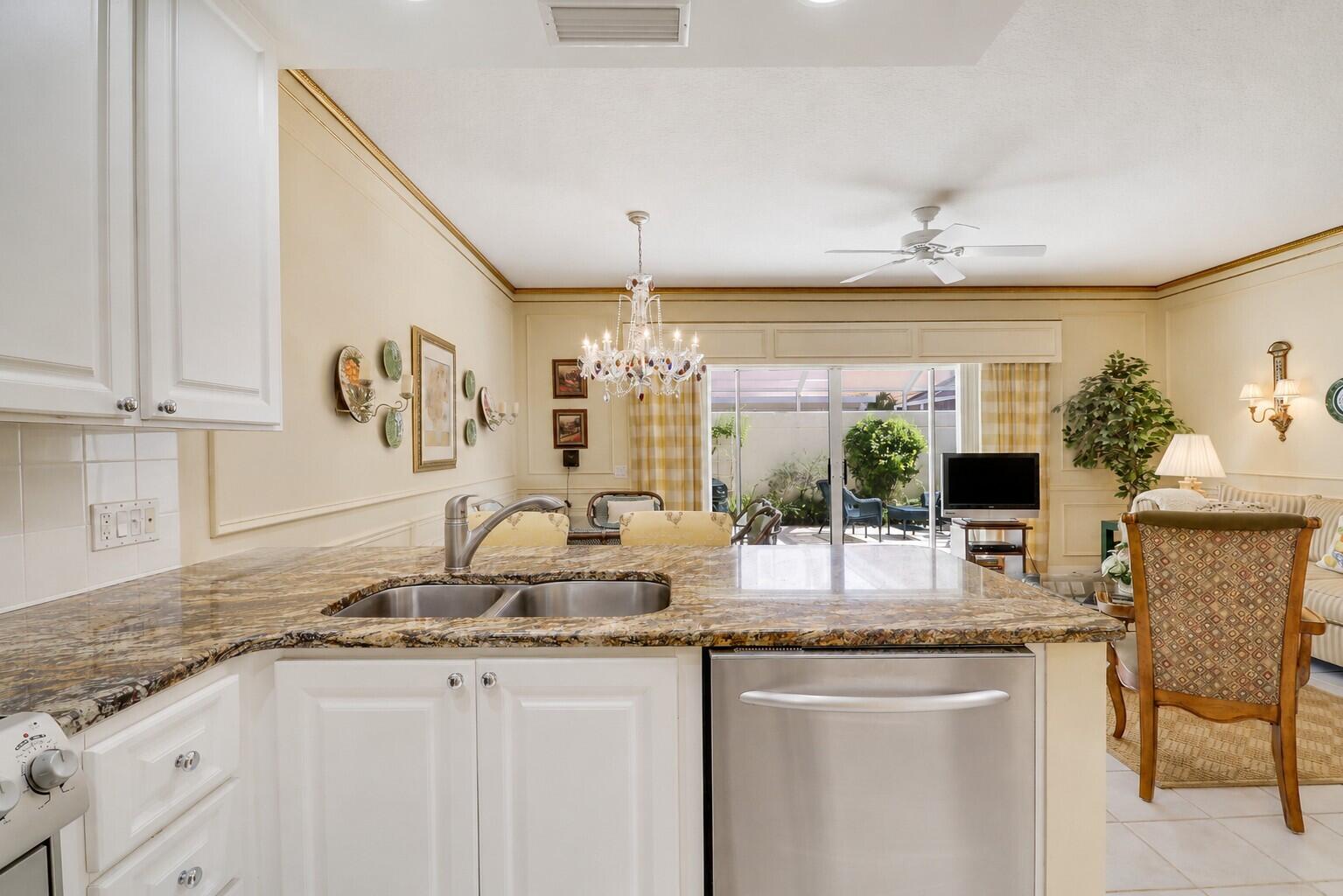 TEQUESTA OAKS - Residential
