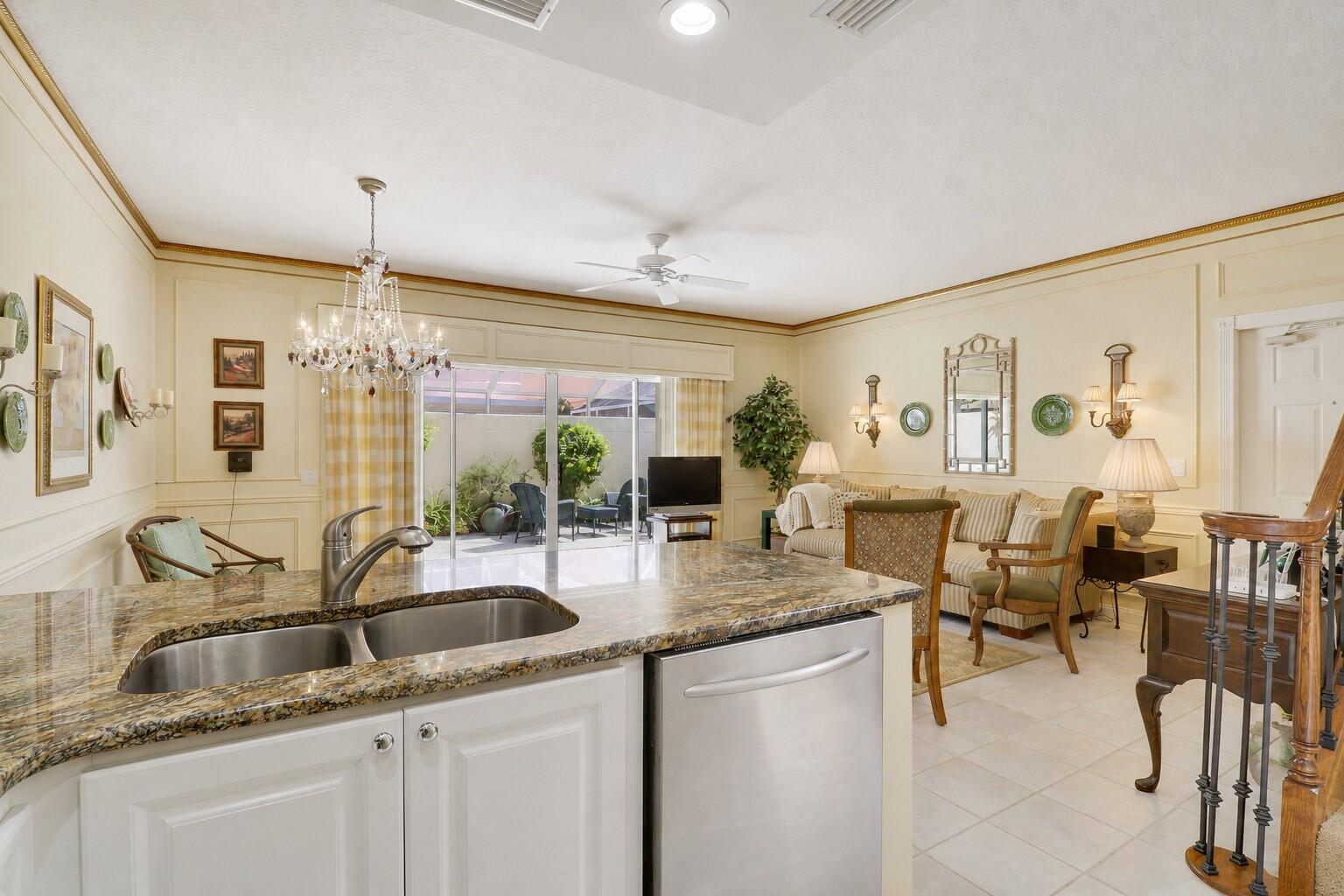 TEQUESTA OAKS - Residential