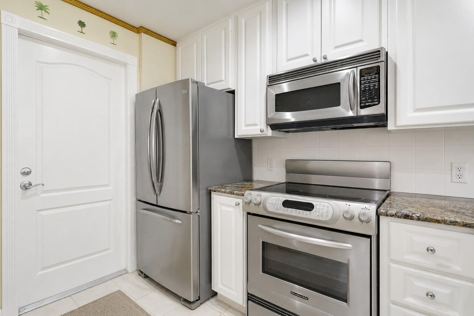 TEQUESTA OAKS - Residential