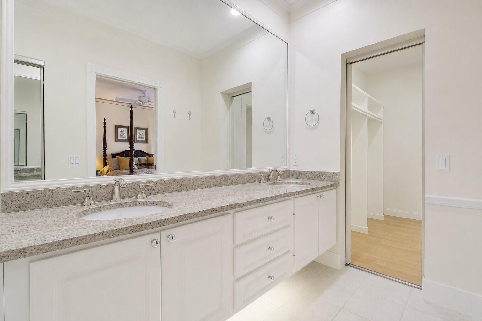 TEQUESTA OAKS - Residential