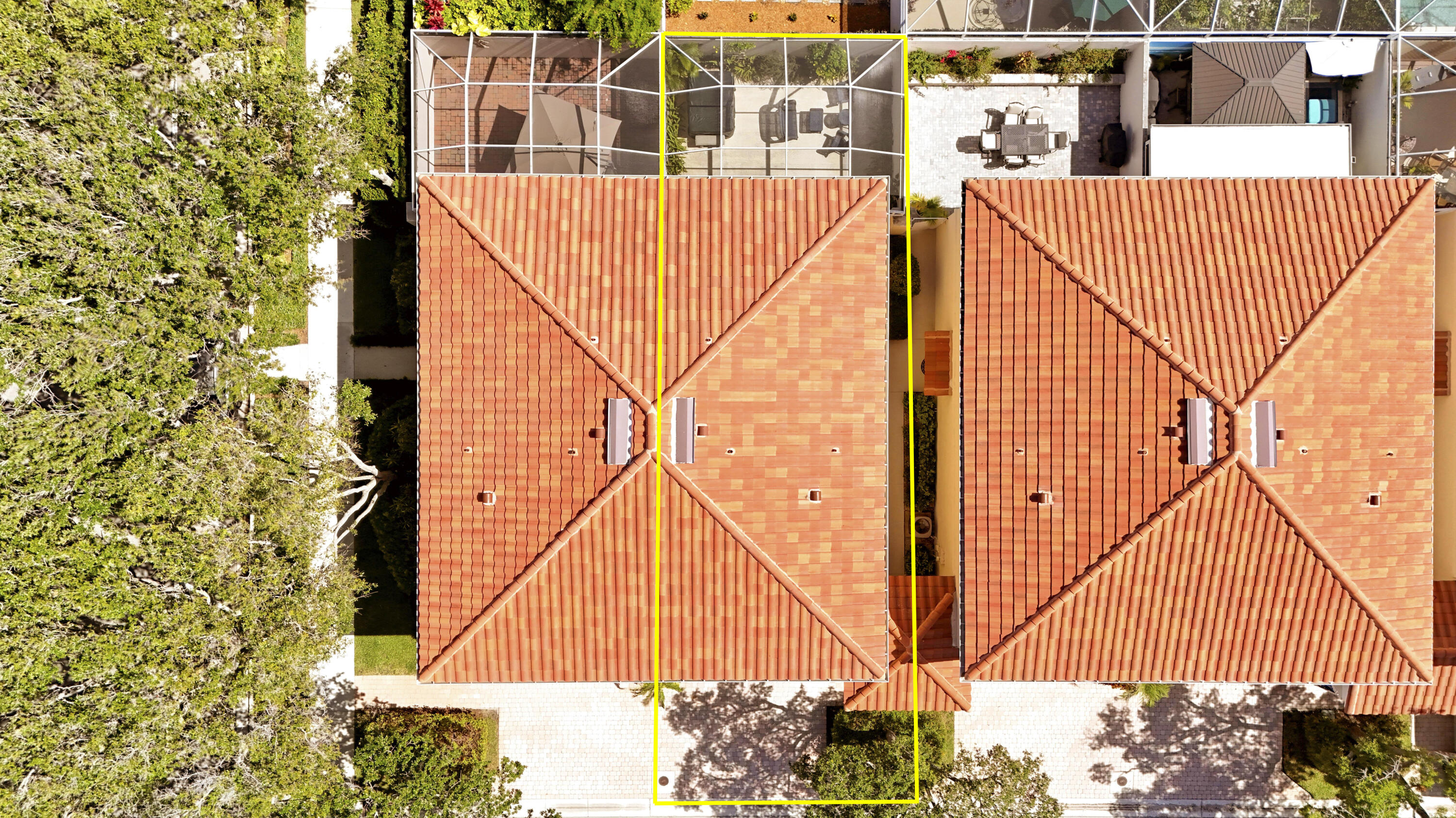 TEQUESTA OAKS - Residential