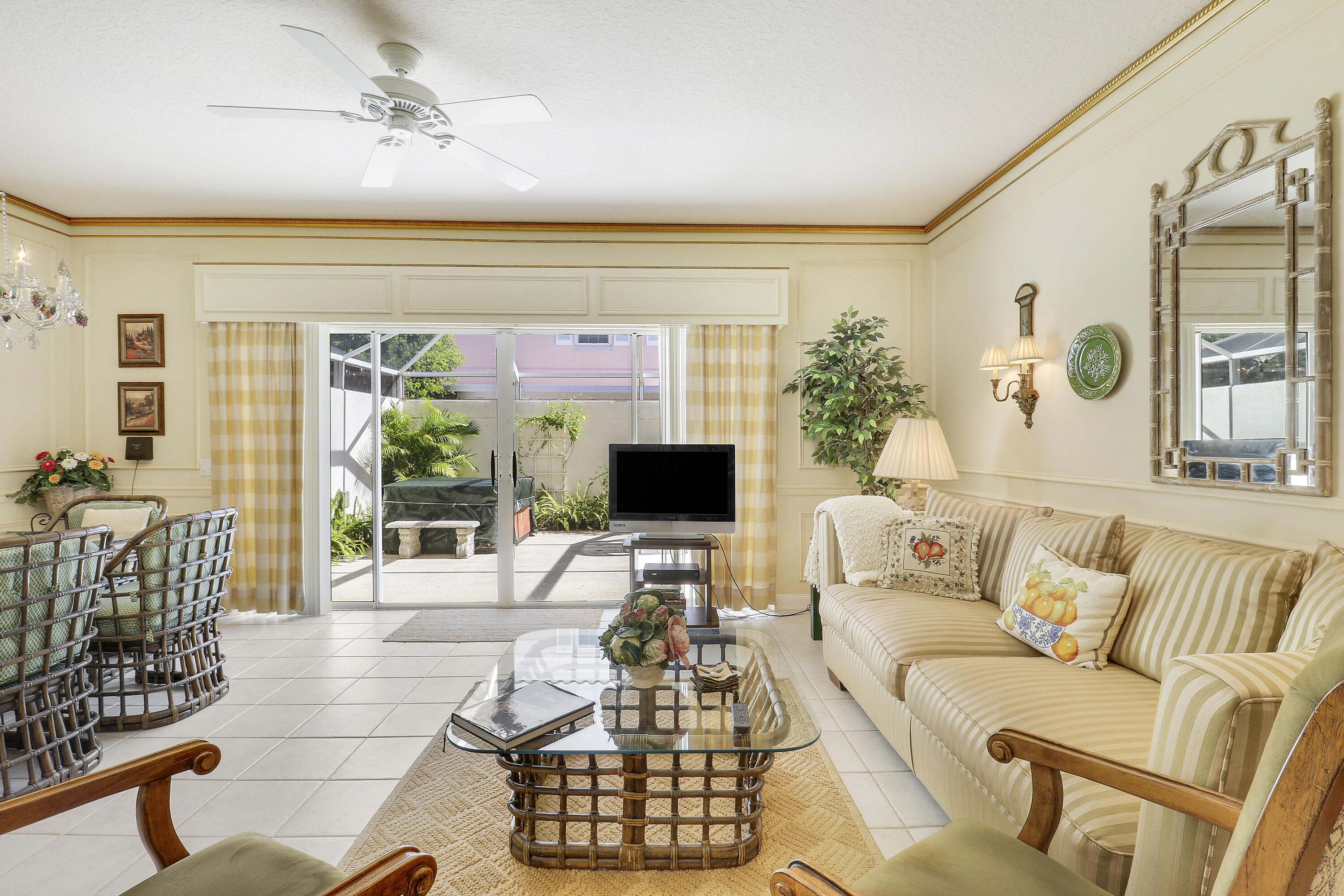 TEQUESTA OAKS - Residential