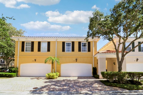 Photo of 77 Laurel Oaks Circle, Tequesta, FL 33469 (MLS # B26033575)