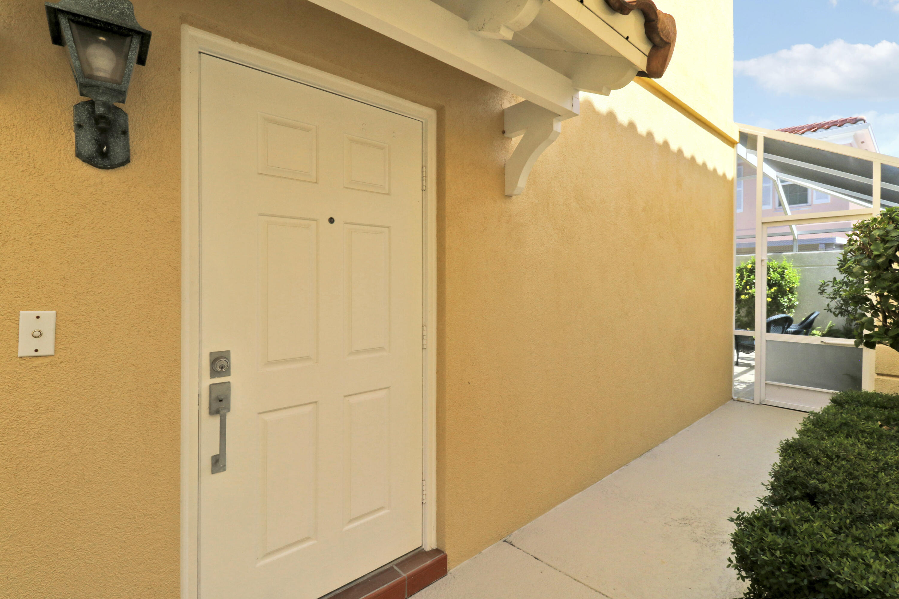 77 Laurel Oaks Circle