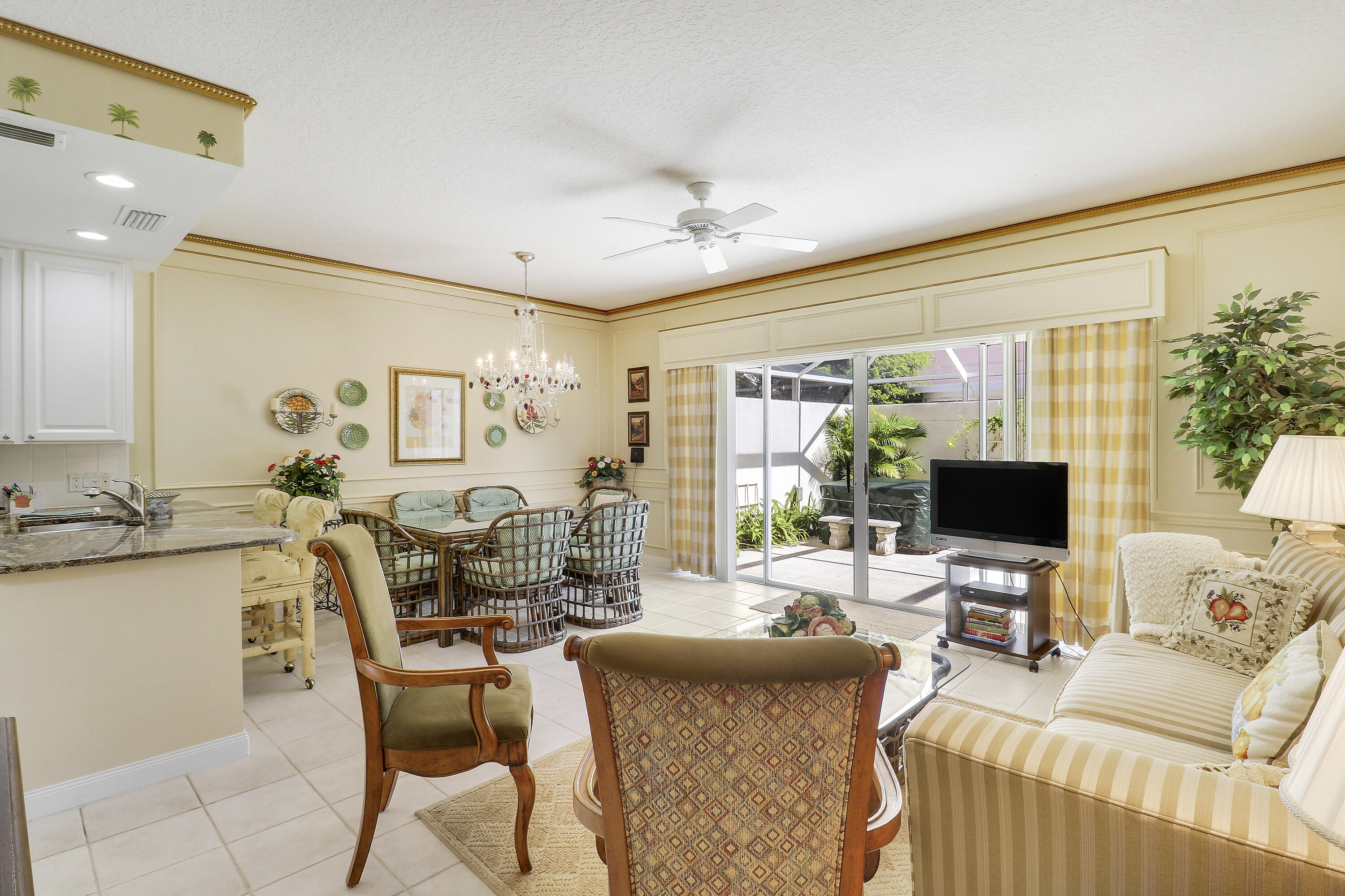 TEQUESTA OAKS - Residential