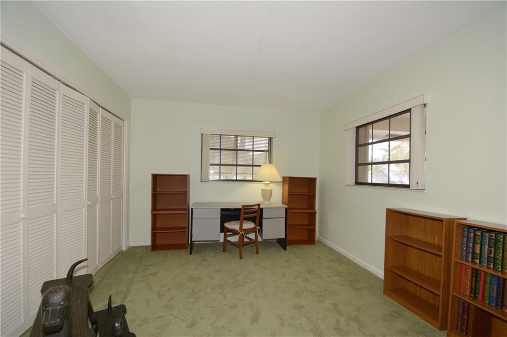 Country Club Isles 42-40 - Residential