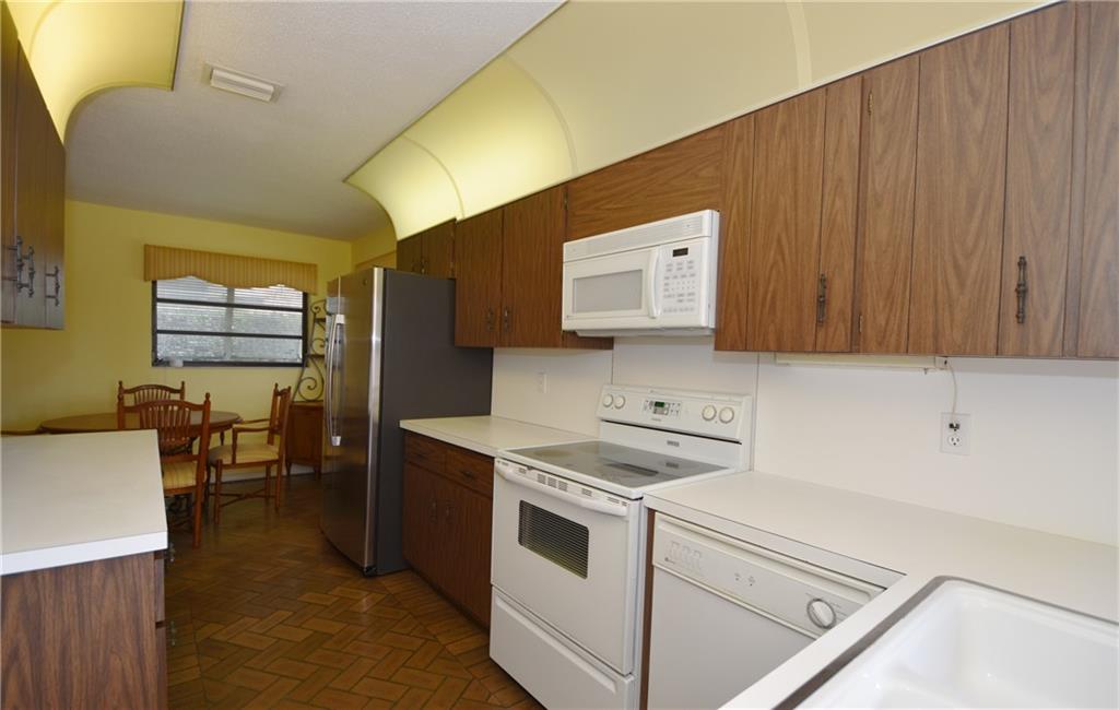 Country Club Isles 42-40 - Residential