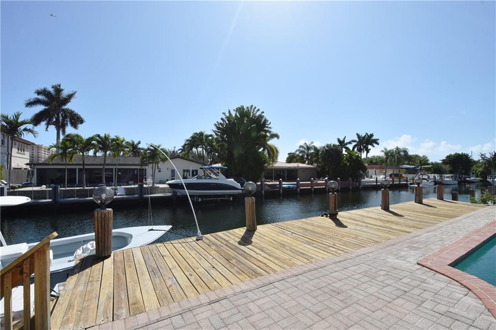 Country Club Isles 42-40 - Residential