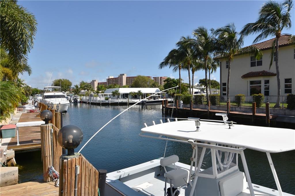 Country Club Isles 42-40 - Residential