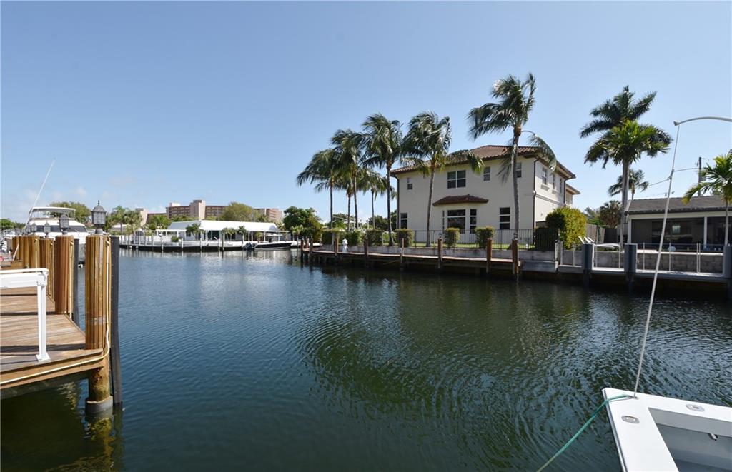Country Club Isles 42-40 - Residential