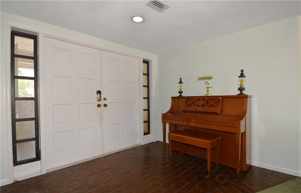 Country Club Isles 42-40 - Residential