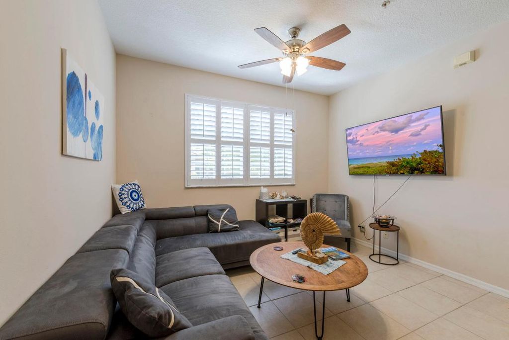 Photo of 112 Lighthouse Circle #C, Tequesta, FL 33469 (MLS # R10976915)