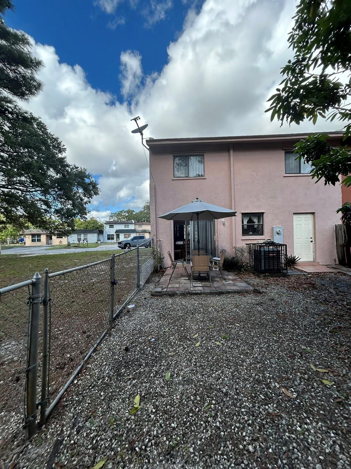 VISTA VERDE - Residential