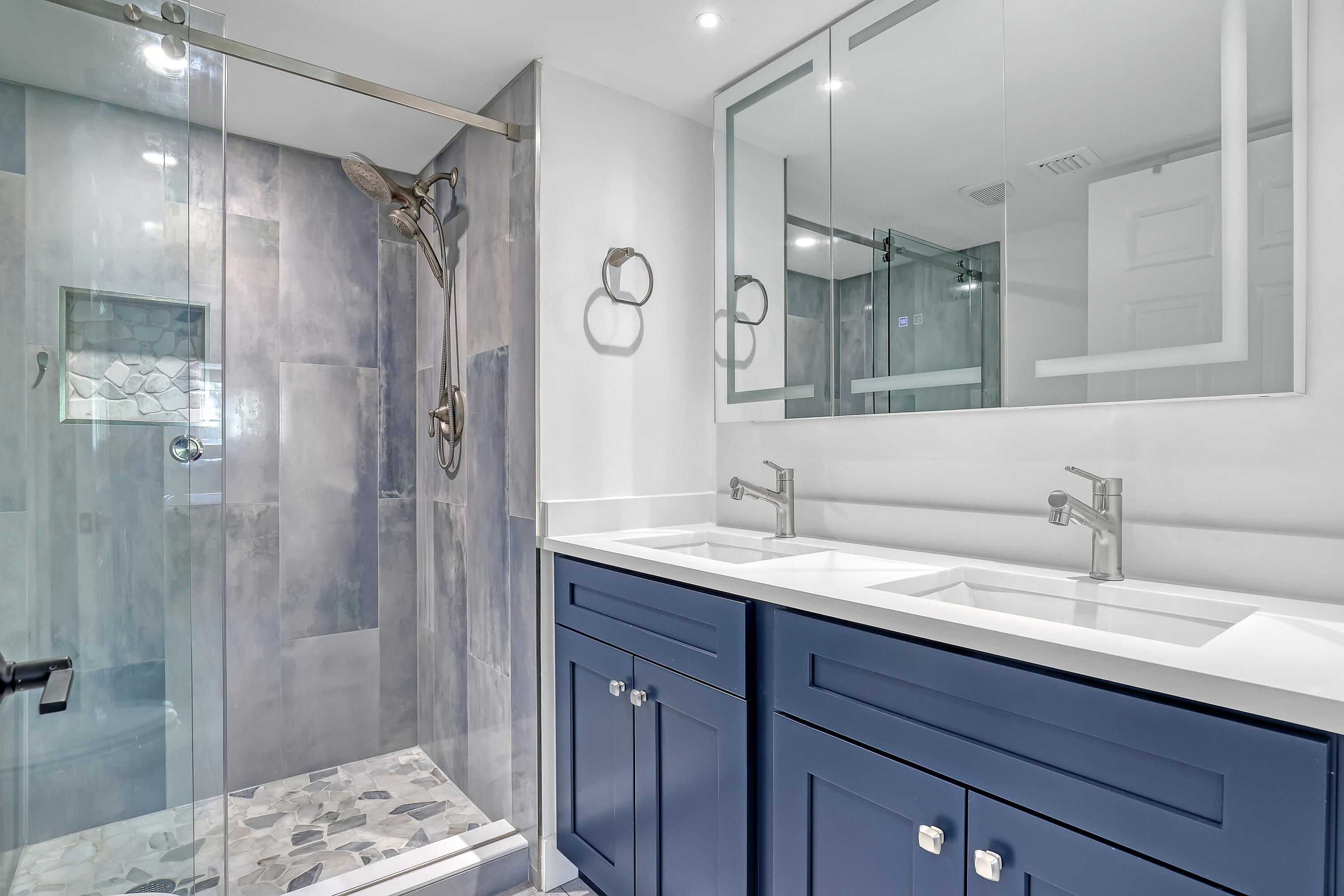 PALM BEACH TRACE CONDO - Residential