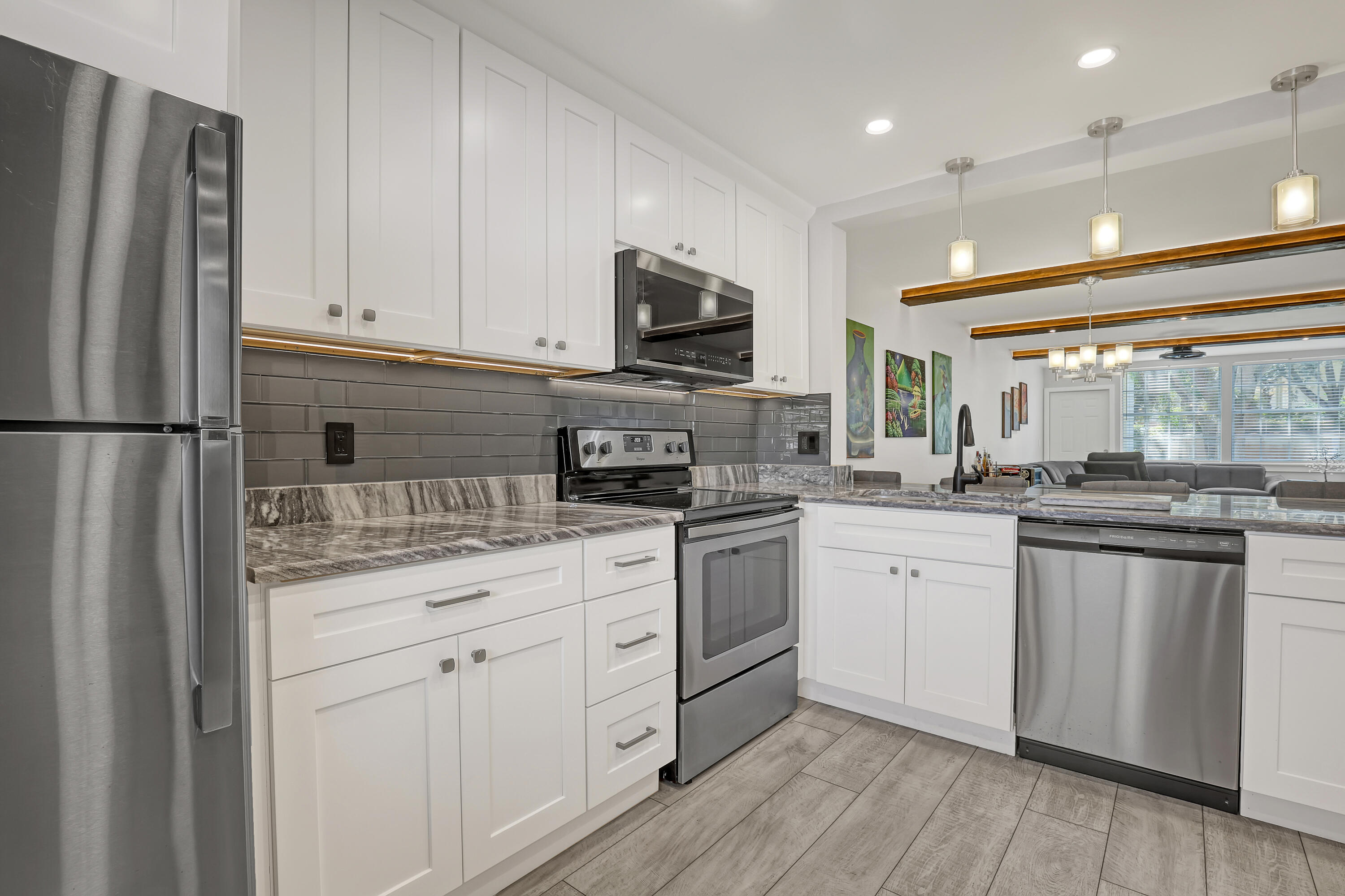 PALM BEACH TRACE CONDO - Residential