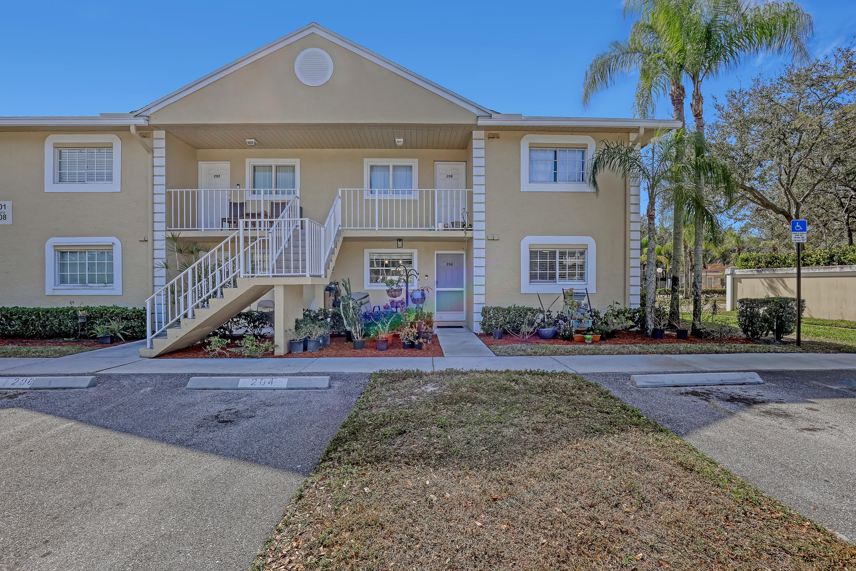 PALM BEACH TRACE CONDO - Residential