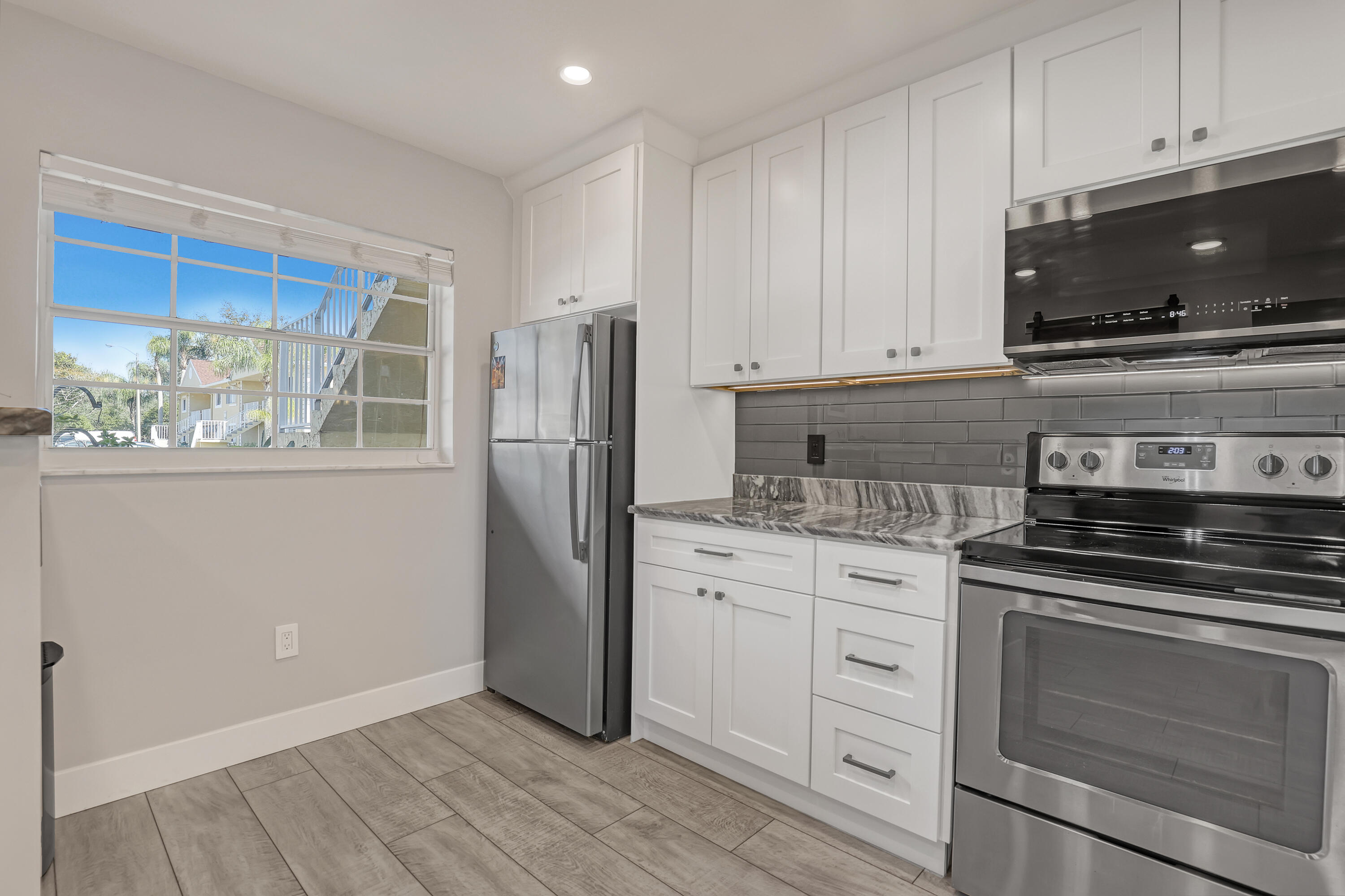 PALM BEACH TRACE CONDO - Residential