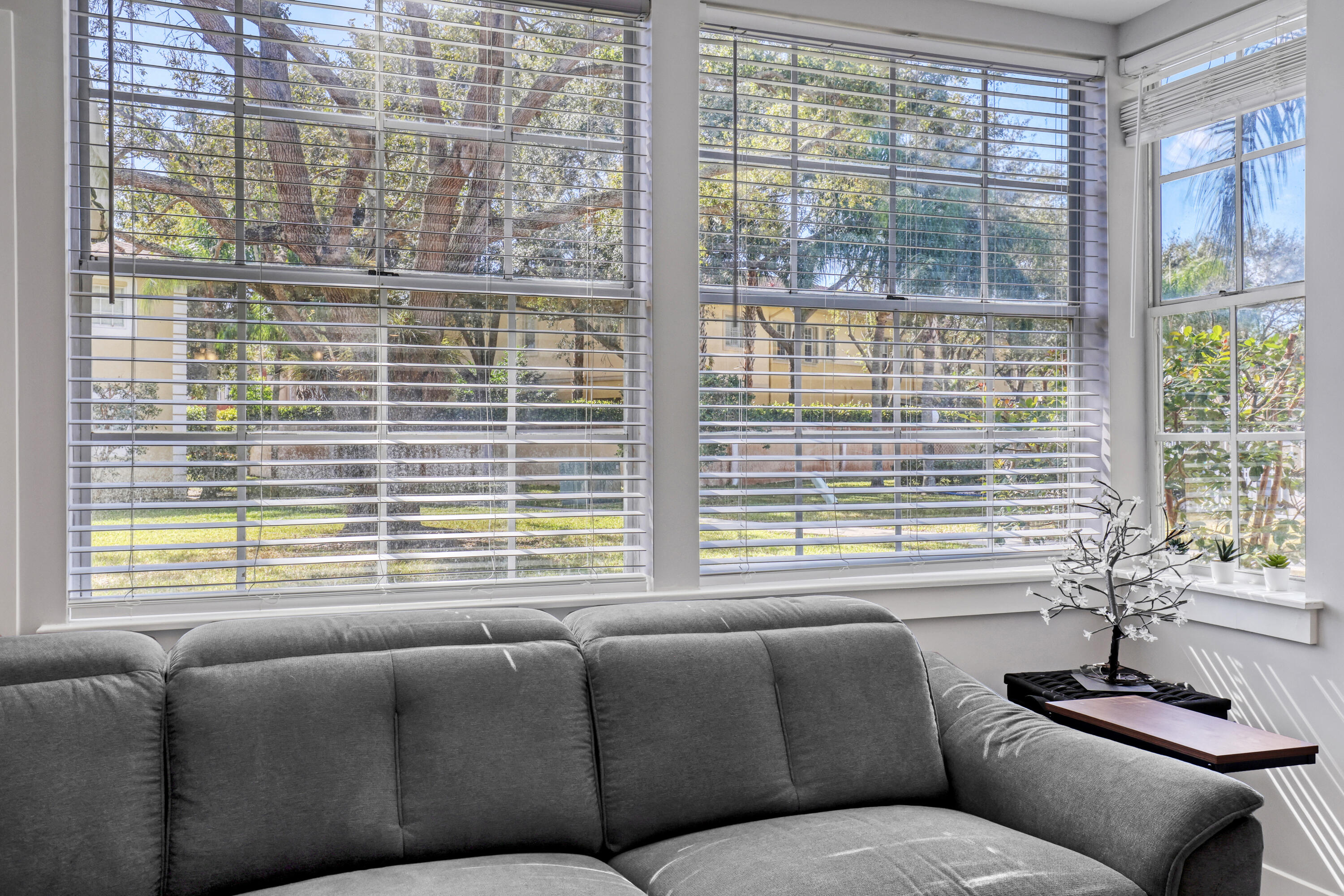 PALM BEACH TRACE CONDO - Residential