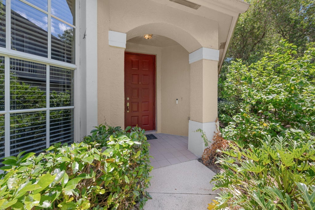 Photo of 7154 Hawks View Trail, Port Saint Lucie, FL 34986 (MLS # B26037111)