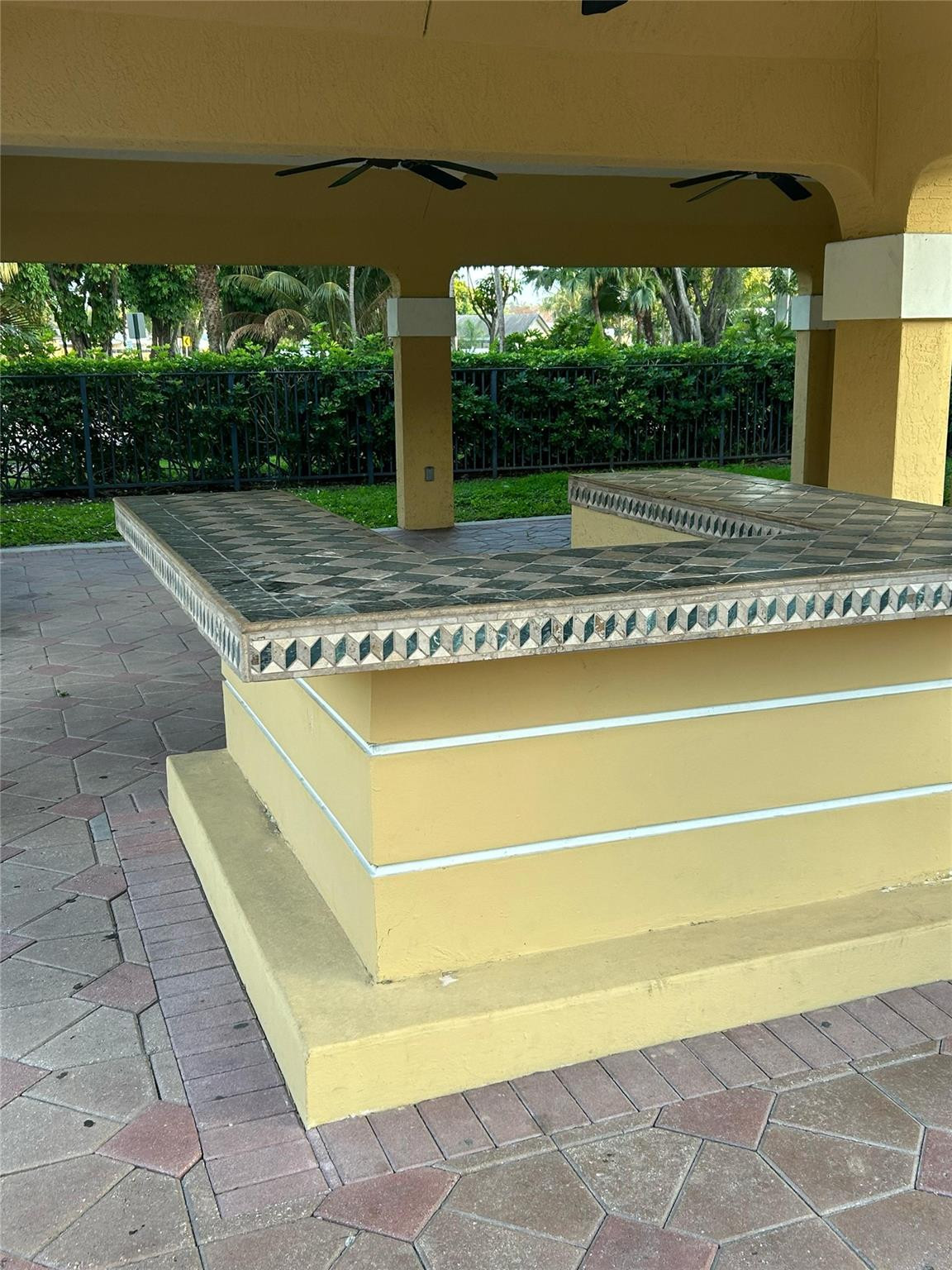 WINDWARD LAKES CONDO - Residential