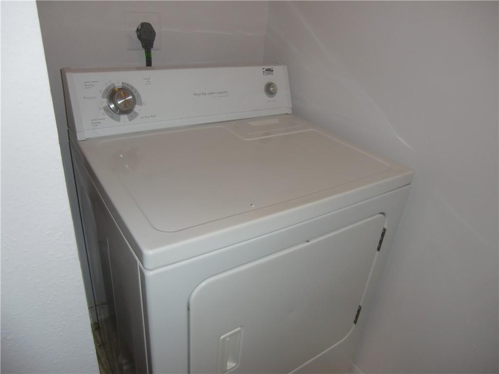 WINDWARD LAKES CONDO - Residential