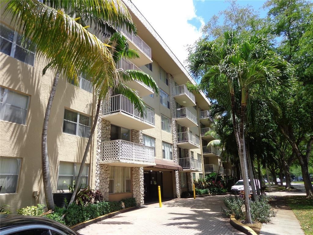 BAYVIEW PALMS CONDO - Residential