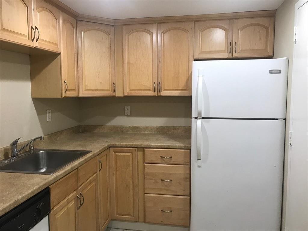 BAYVIEW PALMS CONDO - Residential